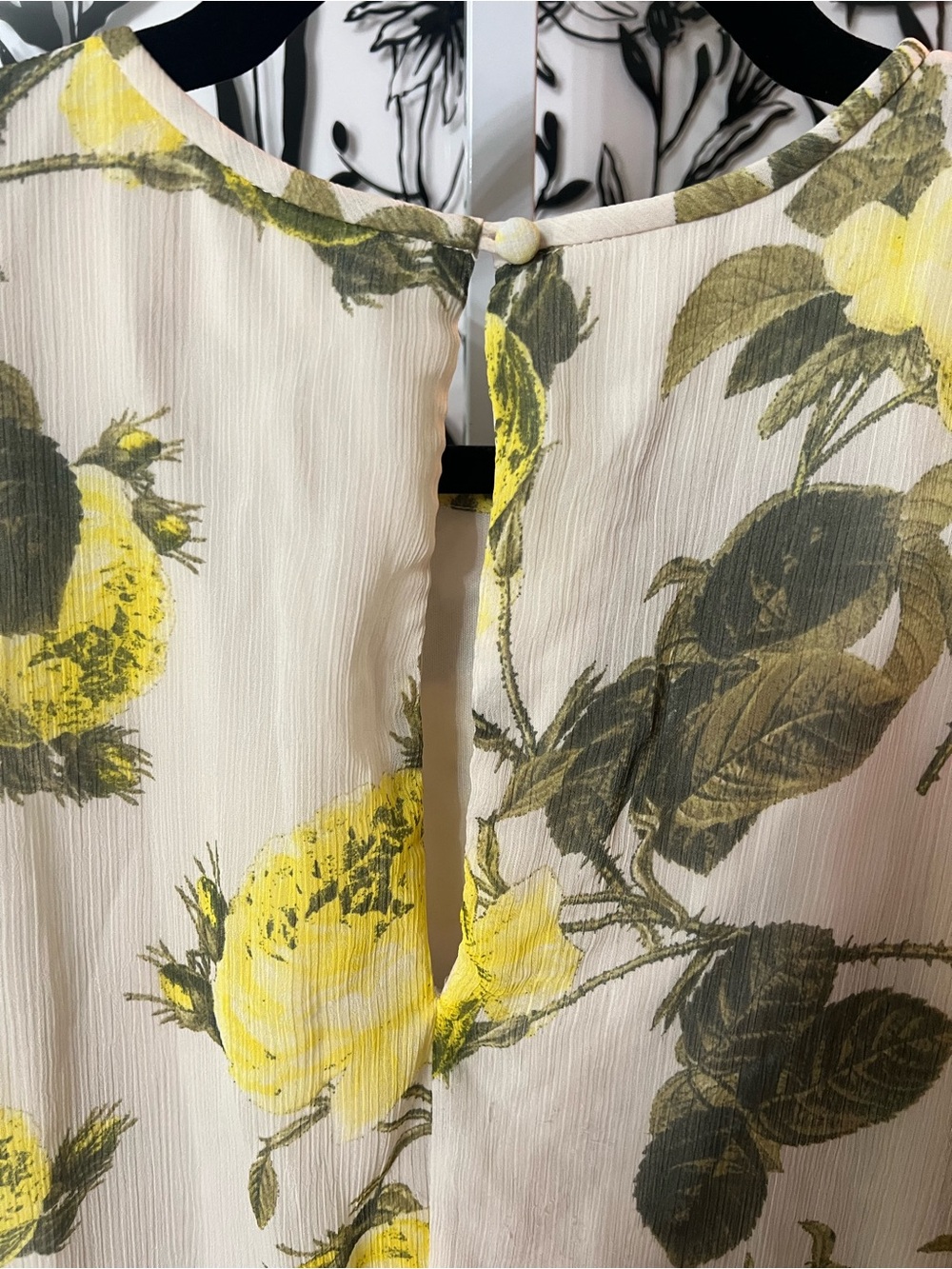 Calvin Klein Cream Shift Chiffon Yellow Floral Print Sleeveless Dress Size 8 - Picture 3 of 5